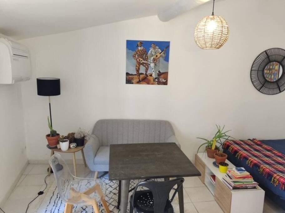 Le Studio De L'Artiste. Arles Bagian luar foto