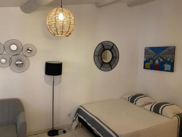 Le Studio De L'Artiste. Arles Bagian luar foto